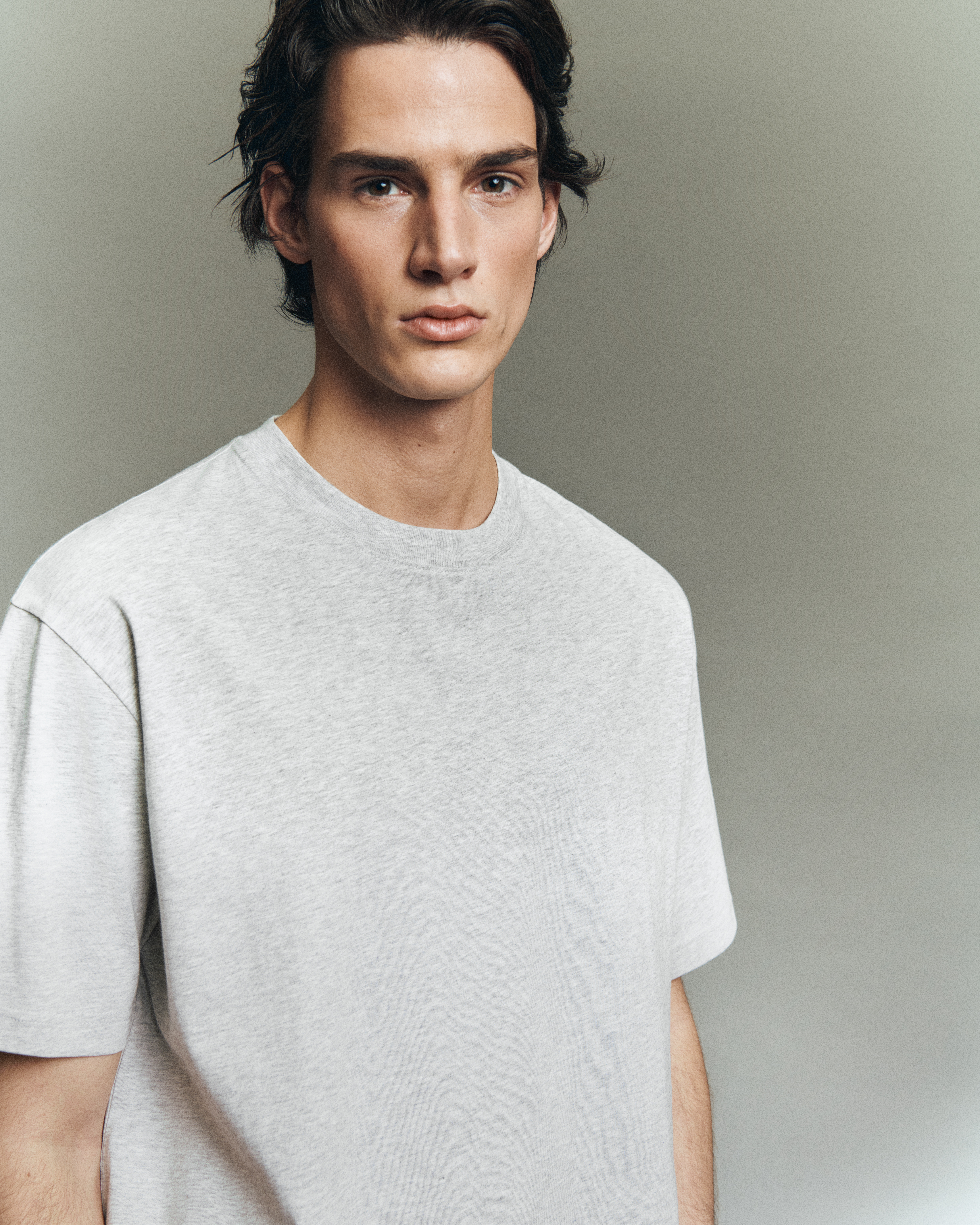 COS スリムリブコットン長袖Tシャツ ホワイト　早い者勝ち SLIM RIBBED COTTON LONG-SLEEVED T-SHIRT スリムリブコットン長袖T